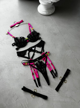 Set lenjerie erotică "Neon Allure"