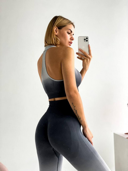 Эффектный фитнес костюм Dynamic Fit Sports Set